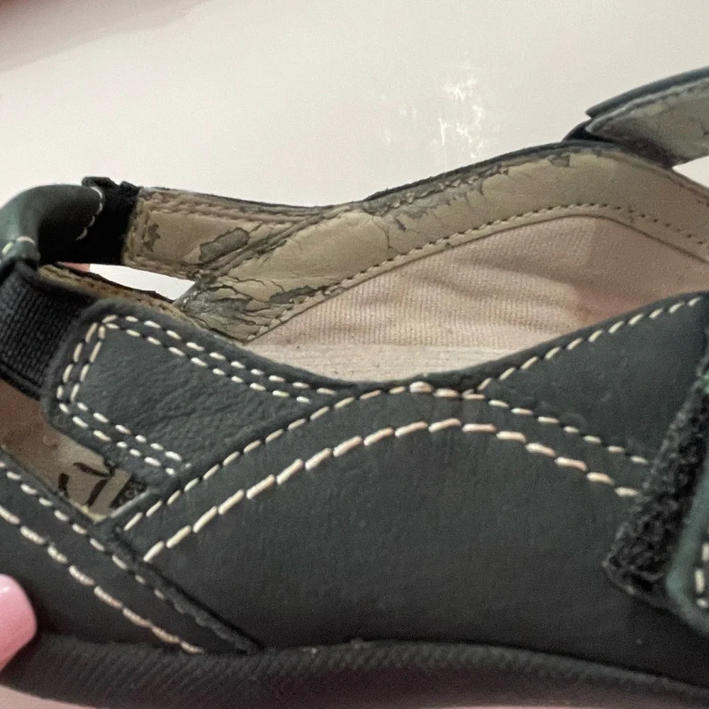Clarks Collection Soft Cushion Strap Mary Jane Shoes - Picture 6 of 8